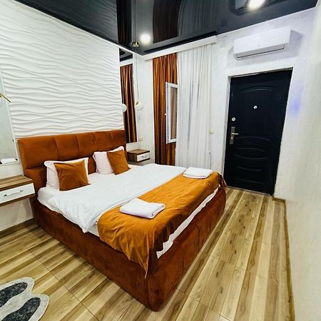 Nana'S House Hotel Batumi Exterior photo