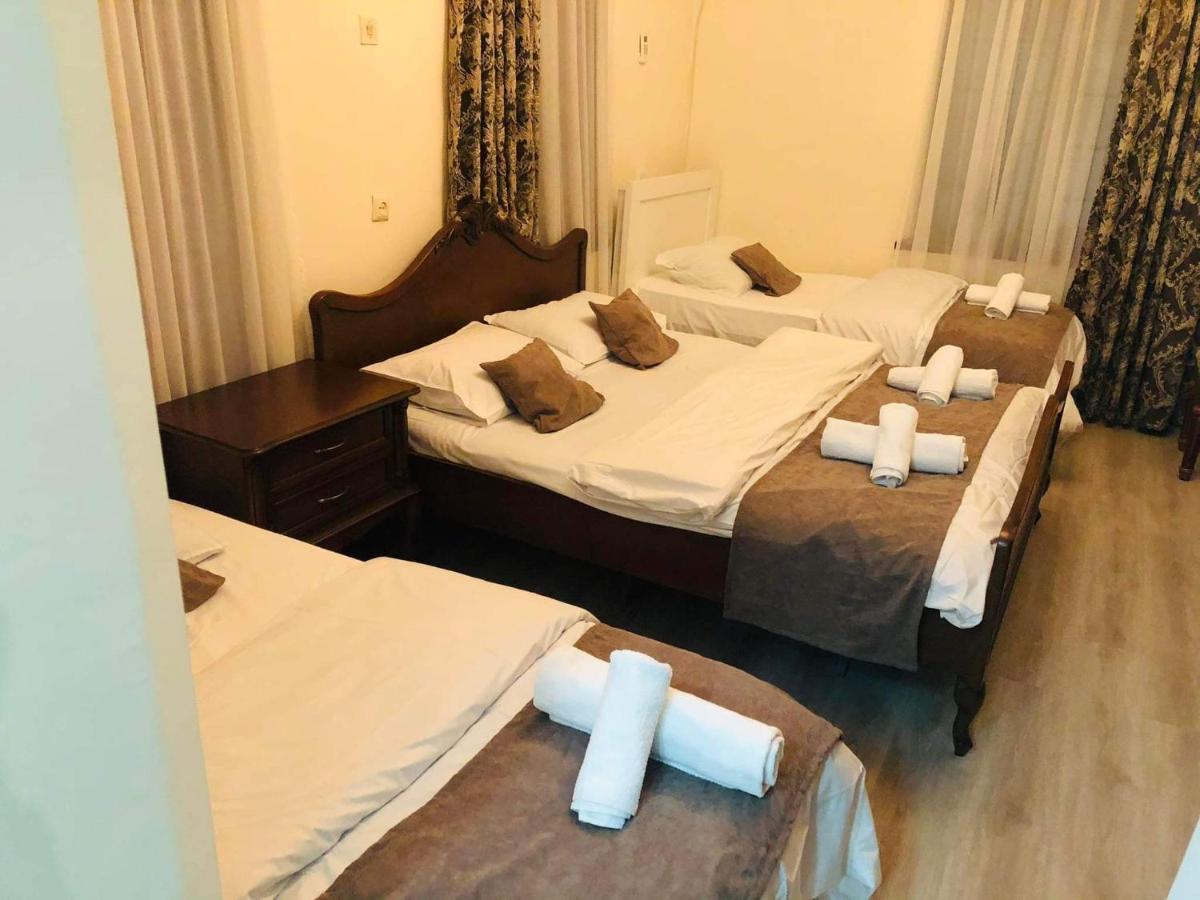 Nana'S House Hotel Batumi Exterior photo