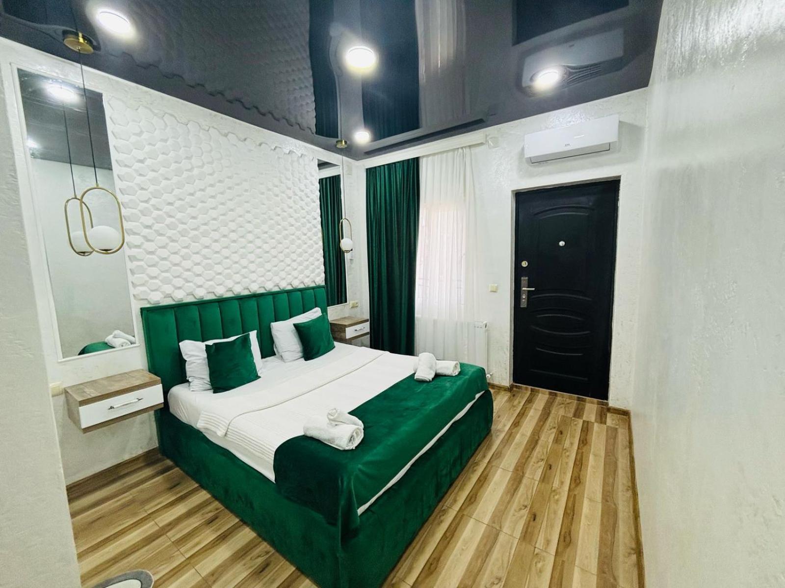 Nana'S House Hotel Batumi Exterior photo