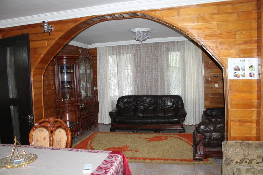 Nana'S House Hotel Batumi Exterior photo